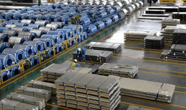 انبار اکثر کارخانه‌های فولادی از محصولات مازاد پر شده است